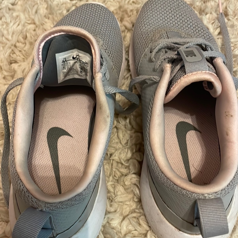 Nike running shoes W sz 6.5 pink and grey